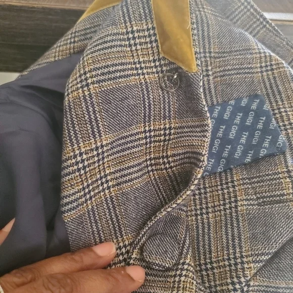 The Gigi Italia Men's Blue Plaid Wool Blazer w/ Mustard Velvet Trimming Size 48 - Picture 13 of 13